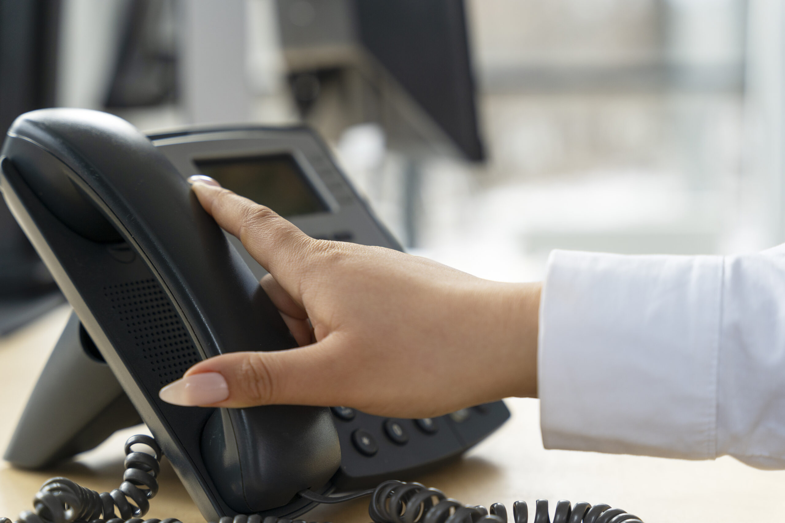 close-up-person-working-call-center